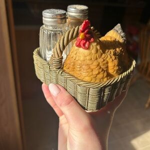Chicken Salt and Pepper Shaker Set